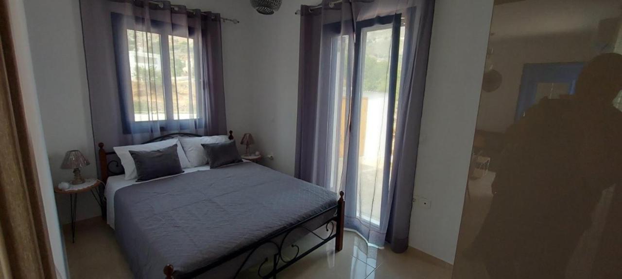 Dionysia Apartments Ливадия Экстерьер фото