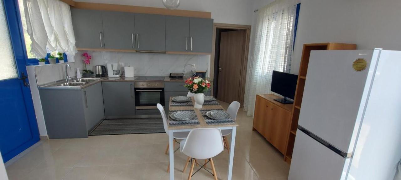 Dionysia Apartments Ливадия Экстерьер фото